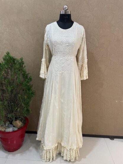 White Long Dress Laces on Border